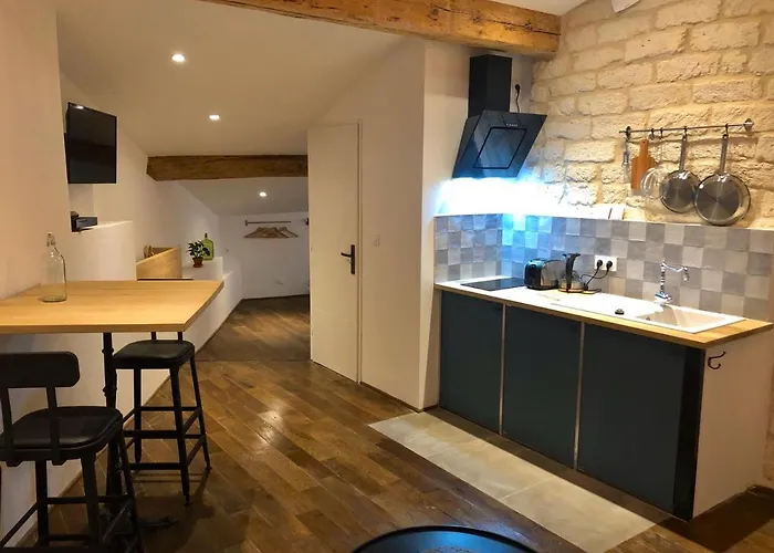 Laurene 1 - Montpellier Centre - Gare St Roch - Hh